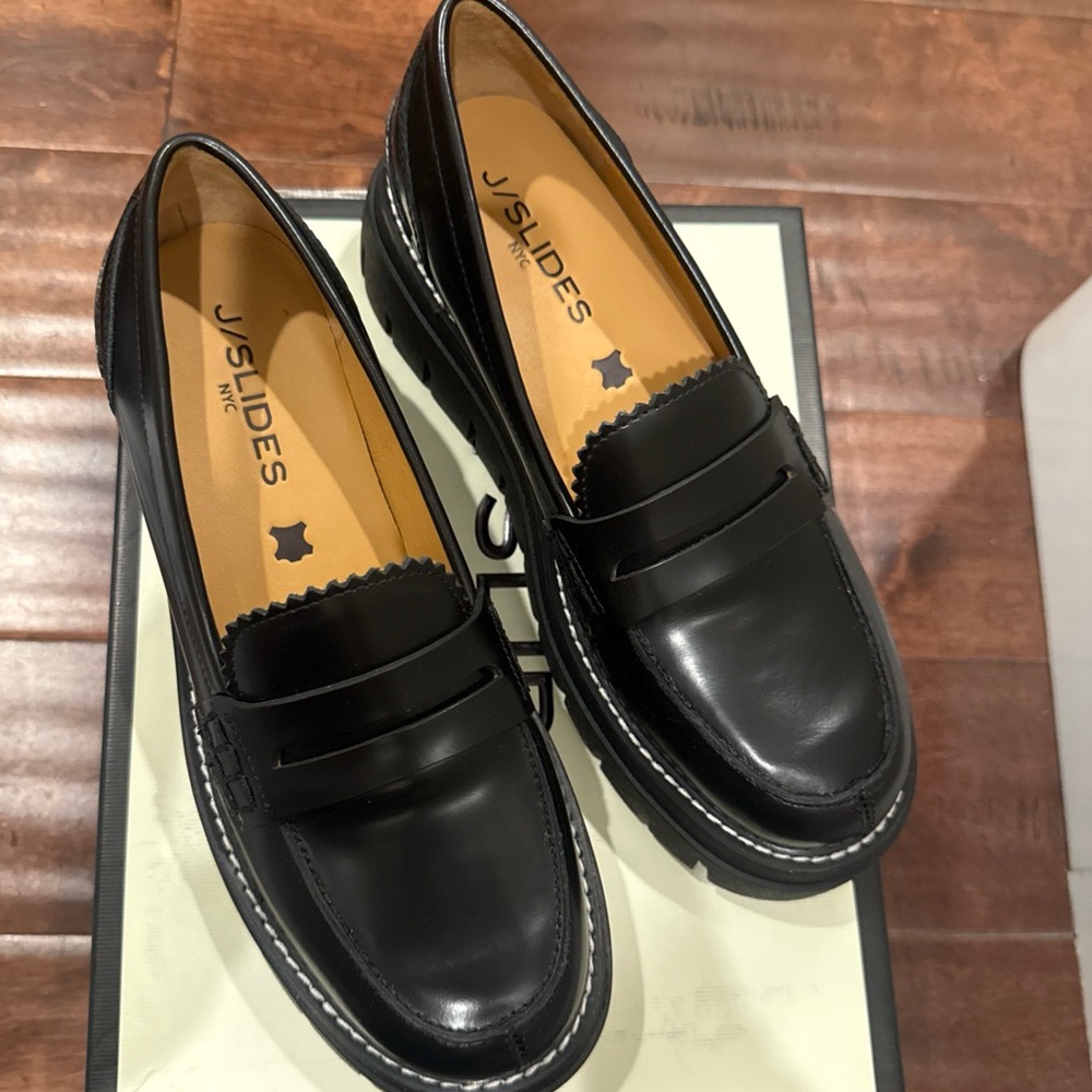 J Slides Tyler loafers size 7 NIB